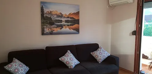 One-bedroom apartment in Budva, in an excellent location — photo 3